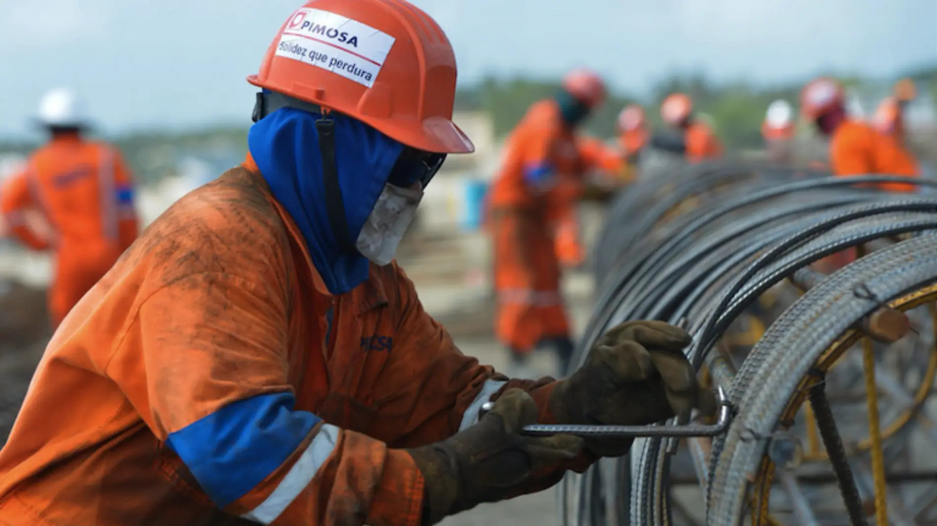 Trabajadores de Refinería de Dos Bocas van a paro por pago de aguinaldo